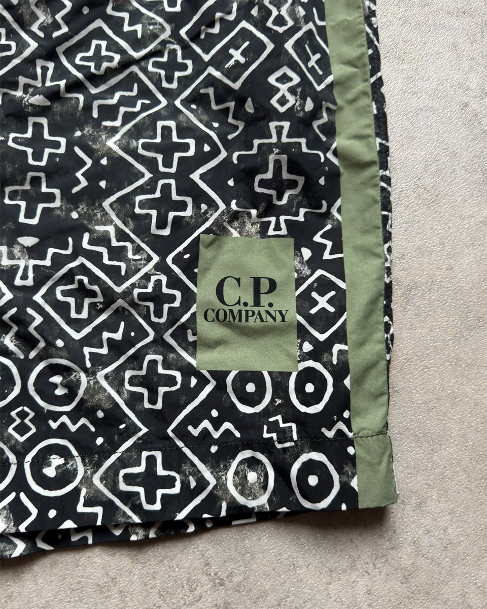 C.P. Company Printed Swim Shorts — photo 2 sur 7