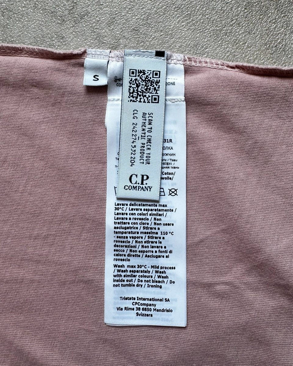 C.P. Company Blush Logo Tee — photo 5 sur 6